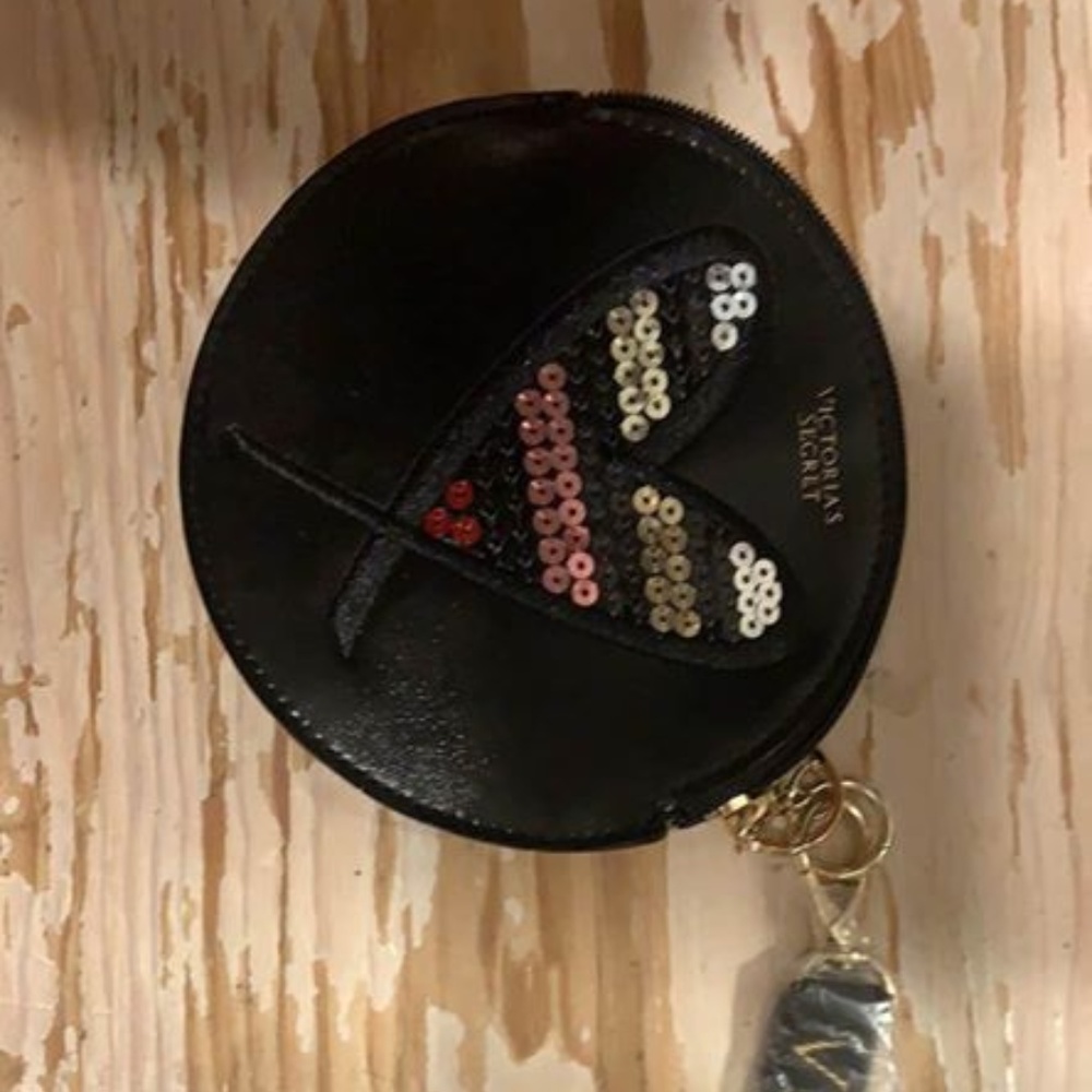 VS Pouch